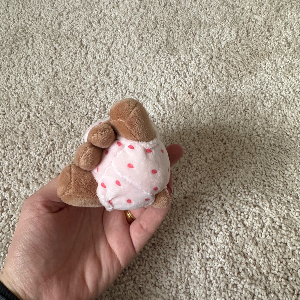 Disney Strawberry Dale Keychain – SOLD OUT – Rare Collector Item - Picture 5 of 7